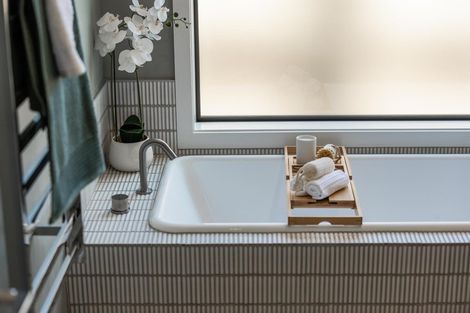 Photo of property in 88 Howden Drive, Jacks Point, 9371