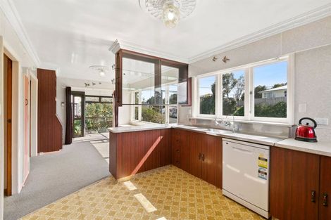 Photo of property in 8 Pembroke Street, Westown, New Plymouth, 4310