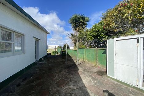 Photo of property in 1/40c West Coast Road, Glen Eden, Auckland, 0602