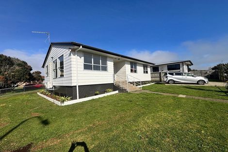 Photo of property in 2 Arnhem Place, Pukekohe, 2120