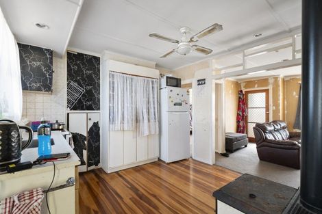 Photo of property in 13 Flower Street, Bulls, 4818