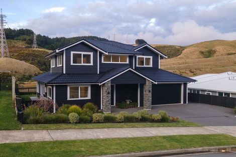 Photo of property in 100 Melksham Drive, Churton Park, Wellington, 6037