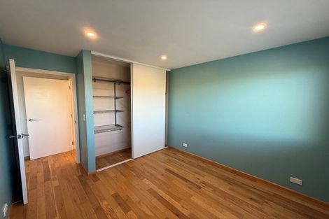 Photo of property in 28 Baulcomb Parade, Windsor Park, Auckland, 0632