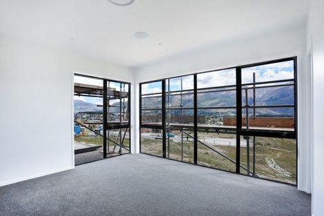 Photo of property in 13 Akitu Rise, Wanaka, 9305