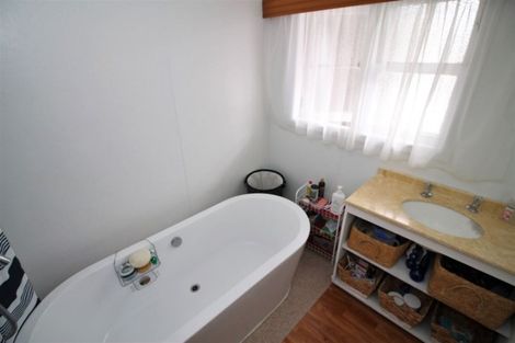 Photo of property in 64 Roslin Street, Tokoroa, 3420