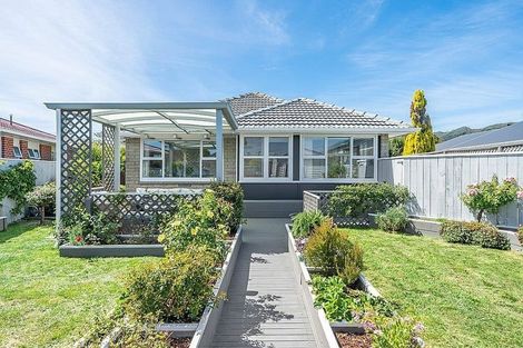 Photo of property in 20a Holyoake Crescent, Avalon, Lower Hutt, 5011