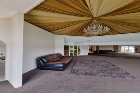 Photo of property in 9 Rangitane Street, Maupuia, Wellington, 6022