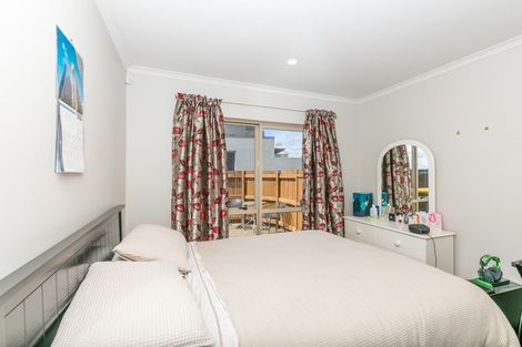 Photo of property in 2/20 Ruakiwi Road, Hamilton Lake, Hamilton, 3204