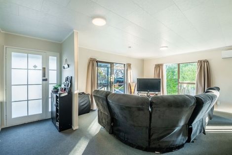 Photo of property in 62 Finlayson Avenue, Clendon Park, Auckland, 2103