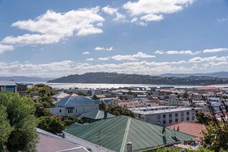 Photo of property in 11 Upper Bourke Street, Kilbirnie, Wellington, 6022