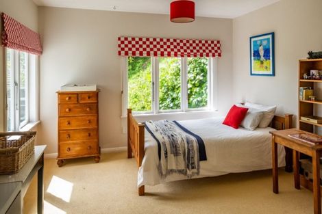 Photo of property in 325b Muritai Road, Eastbourne, Lower Hutt, 5013