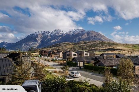 Photo of property in 31 Rannoch Drive, Jacks Point, Queenstown, 9371