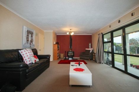 Photo of property in 17 Essex Street, Weston, Oamaru, 9401