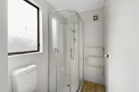 Photo of property in 124 Stapleford Crescent, Browns Bay, Auckland, 0630