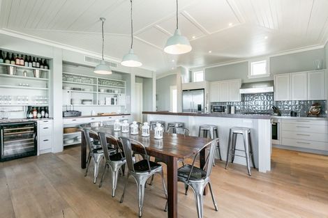 Photo of property in 313 Clifton Road, Te Awanga, 4102