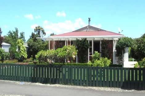 Photo of property in 52 New York Street, Martinborough, 5711
