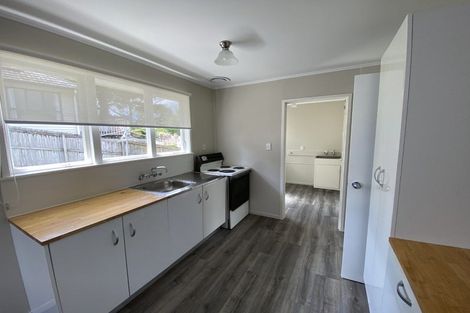 Photo of property in 9 Shale Avenue, Massey, Auckland, 0614