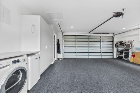 Photo of property in 32 Whiteley Street, Moturoa, New Plymouth, 4310