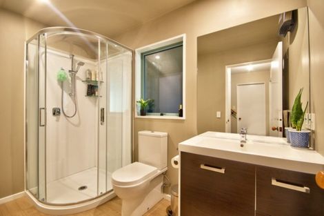 Photo of property in 10a Caples Place, Fernhill, Queenstown, 9300