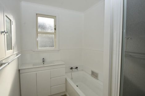 Photo of property in 132 Pembroke Street, Carterton, 5713