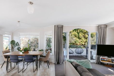 Photo of property in 50c Maunganui Road, Mount Maunganui, 3116