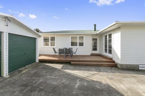 Photo of property in 19 Cherry Blossom Grove, Maungaraki, Lower Hutt, 5010
