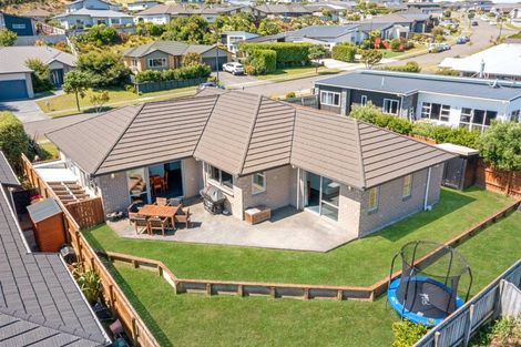 Photo of property in 31 Paparoa Crescent, Aotea, Porirua, 5024