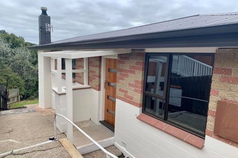 Photo of property in 32 Tomkins Street, Green Island, Dunedin, 9018