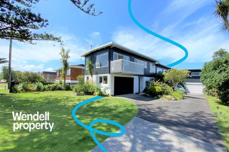 Photo of property in 1/29 Rangitoto Terrace, Milford, Auckland, 0620