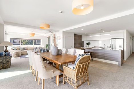 Photo of property in 2/154 Marine Parade, Mount Maunganui, 3116