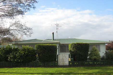 Photo of property in 76 Victoria Street, Carterton, 5713