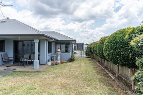 Photo of property in 43a Cairns Crescent, Rototuna, Hamilton, 3210