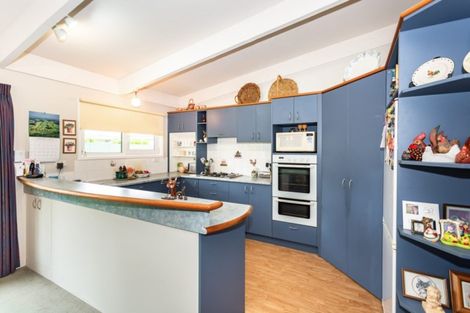 Photo of property in 16 Pound Road, Leeston, 7632