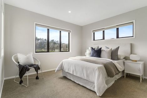 Photo of property in 17 Kahika Grove, Huapai, Kumeu, 0810