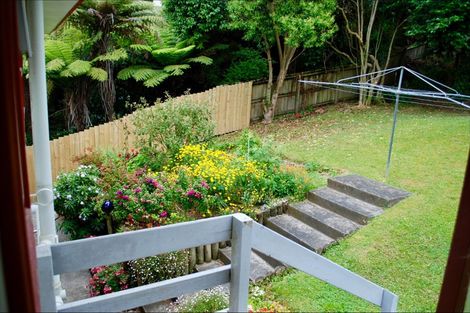 Photo of property in 25 Lambrown Drive, Totara Vale, Auckland, 0629