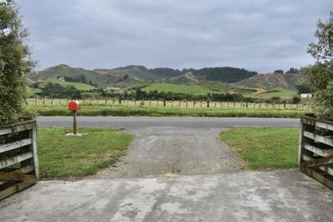 Photo of property in 283 North Manakau Road, Manakau, 5573