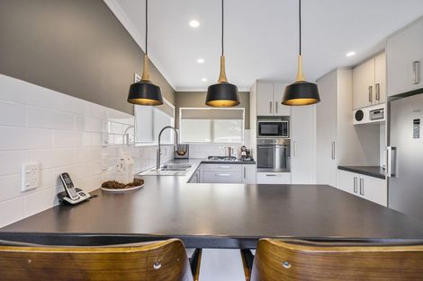 Photo of property in 3 Aztec Place, Conifer Grove, Takanini, 2112