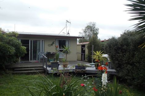 Photo of property in 13 Beach Street, Tangimoana, 4822