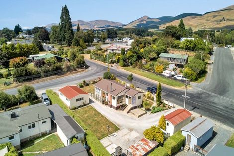 Photo of property in 24 Halsey Street, Clinton, 9534