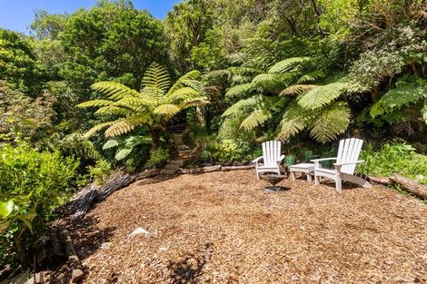 Photo of property in 74 Ranui Crescent, Khandallah, Wellington, 6035