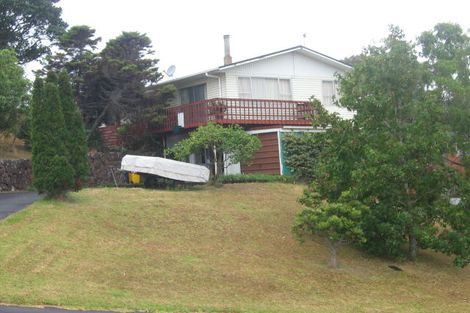 Photo of property in 4 Cheval Drive, Totara Vale, Auckland, 0629