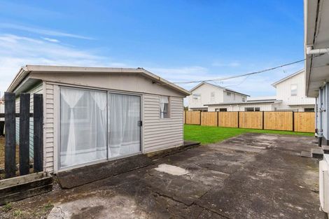 Photo of property in 24 Tairere Crescent, Rosehill, Papakura, 2113