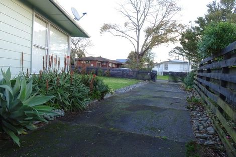 Photo of property in 6 Allington Road, Massey, Auckland, 0614
