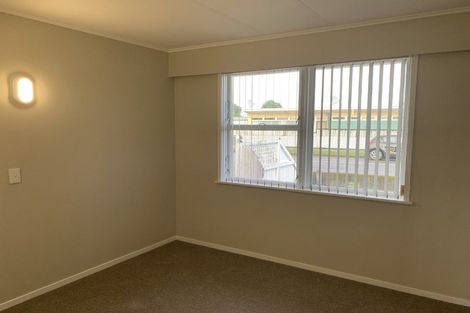 Photo of property in 12 Bartholomew Road, Levin, 5510
