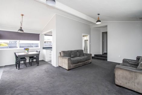 Photo of property in 5 Tainui Terrace, Inglewood, 4330