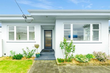 Photo of property in 131 Renown Road, Raumati South, Paraparaumu, 5032