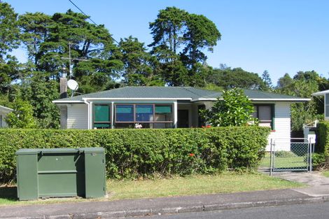 Photo of property in 19 Cron Avenue, Te Atatu South, Auckland, 0610