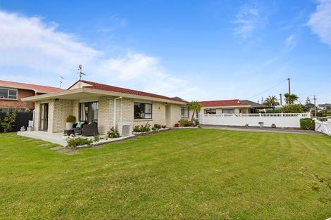Photo of property in 1/20 Pine Road, Orewa, 0931
