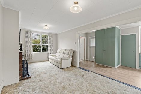 Photo of property in 30 Milne Street, Hunterville, 4730