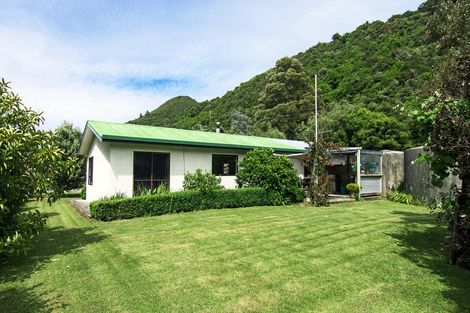 Photo of property in 8 Mclaughlin Drive, Tinui, Masterton, 5889